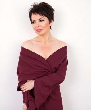 Karolina, 42